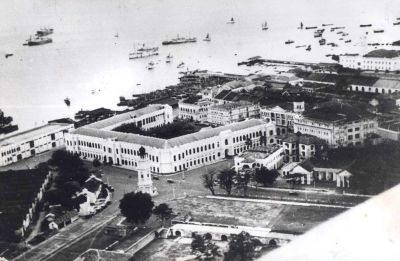 Passing ships: An aerial view of the government quadrangle at King Edward’s Place and Weld Quay taken on Feb 19, 1937.