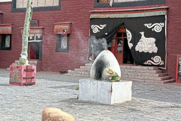 Rongbuk Monastery regarded the high monastery in the world, about 5,000 meters above sea level. It is located near the Everest Base Camp in Tibet, China